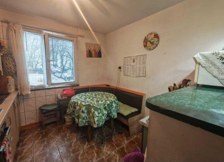 Berceni, Piata Covasna.