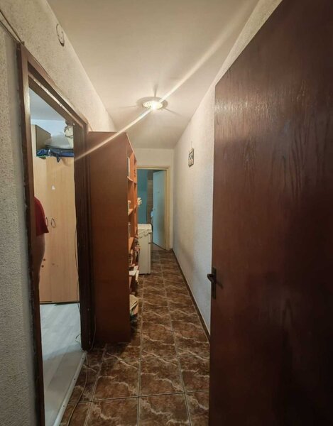 Berceni, Piata Covasna.